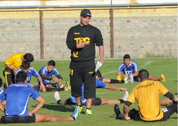 Juan José Rivera se convirtió en el nuevo director técnico de Deportes Temuco