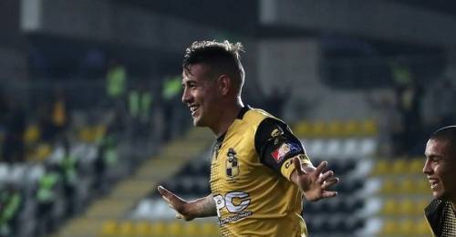 Un año sin jugar recibió de sanción el delantero Rodrigo Holgado