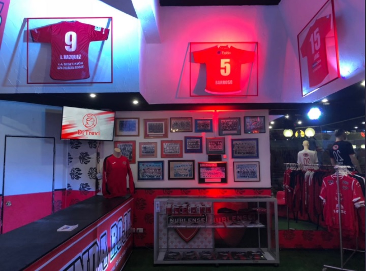 TIENDA ROJA 4