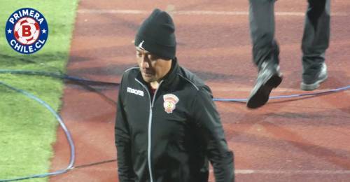 Rodrigo Meléndez aclaró su situación en Deportes Linares y descartó que hubiese solicitado un permiso especial para ausentarse de las prácticas del conjunto albirrojo, la grata revelación del torneo de Segunda División. Tras su paso por Cobreloa, Rodrigo Meléndez volvería a dirigir, ahora a Deportes Iberia.