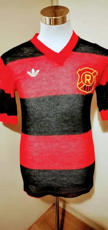 EXHIBICIÓN DE CAMISETAS