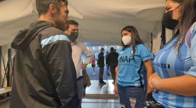 Preocupación causó en Deportes Iquique la descompensación que sufrió una hincha en el partido ante Magallanes