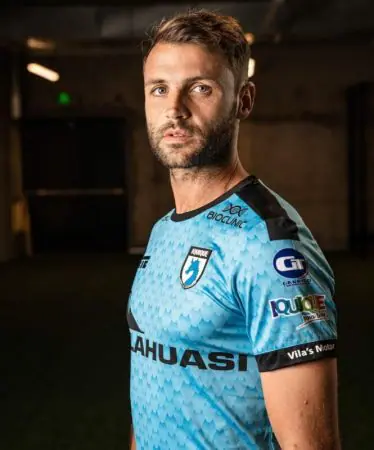 Deportes Iquique realizó la presentación de sus nuevas camisetas