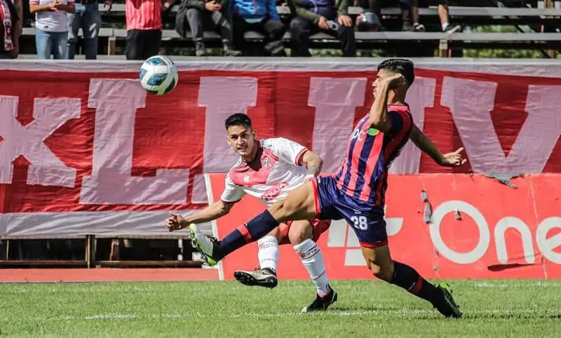 Hinchas de Deportes Valdivia exigen una explicación al club por vergonzosa entrada para el ingreso ante Deportes Iberia.