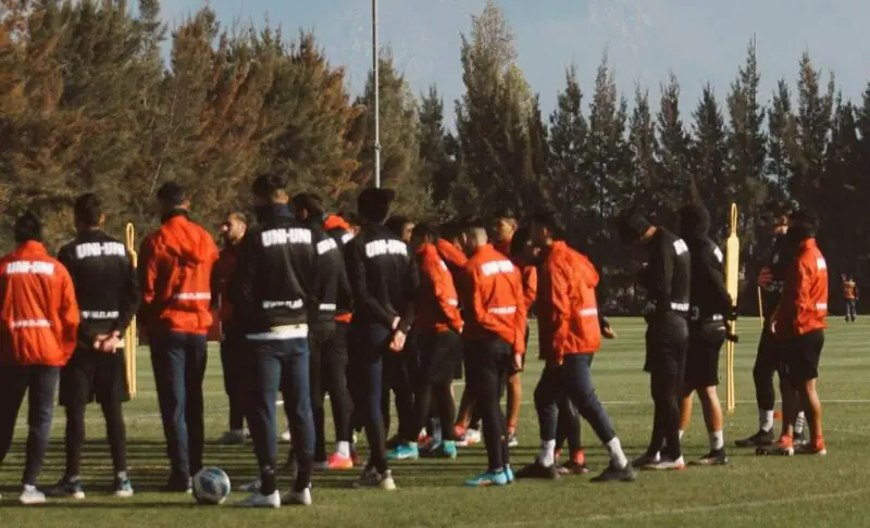 El último partido de la primera rueda de la Primera B 2022. San Felipe entrenando junio.