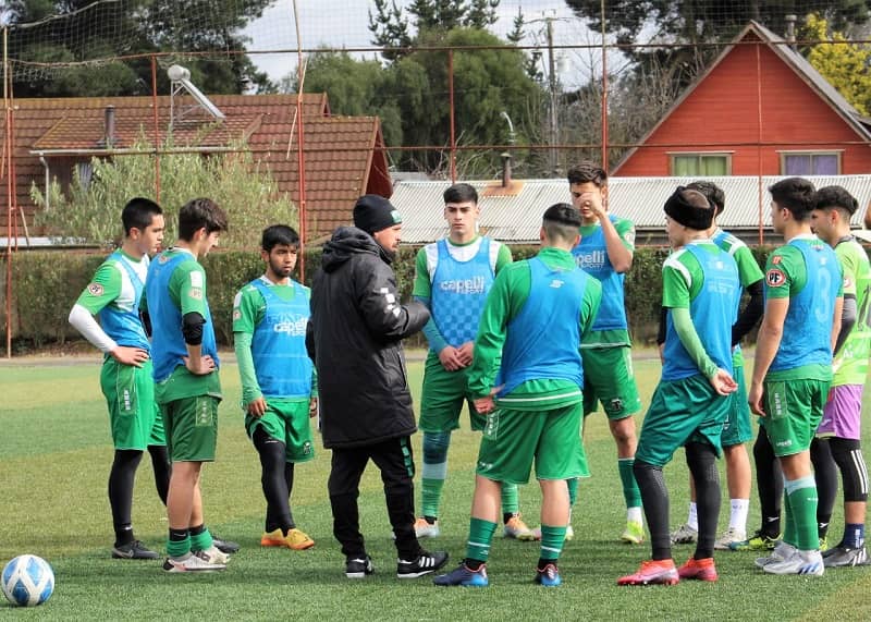 El entrenador Fabián Avendaño tendrá la misión de alejar a Deportes Temuco de la zona de descenso a Segunda División.