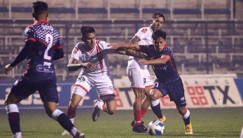 Guerra de goles entre Recoleta y Unión San Felipe