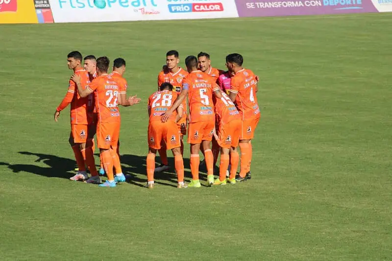 A última hora Cobreloa suspendió asamblea y desató la molestia de los socios