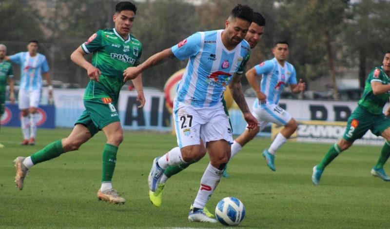 Magallanes volvió al triunfo tras vencer 1 a 0 a Deportes Temuco. 1B 2022 agosto.(Foto Luis Jiménez y Claudio Zamorano