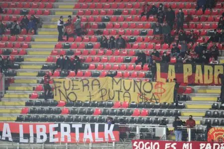 Mensaje directo contra el dueño de Rangers