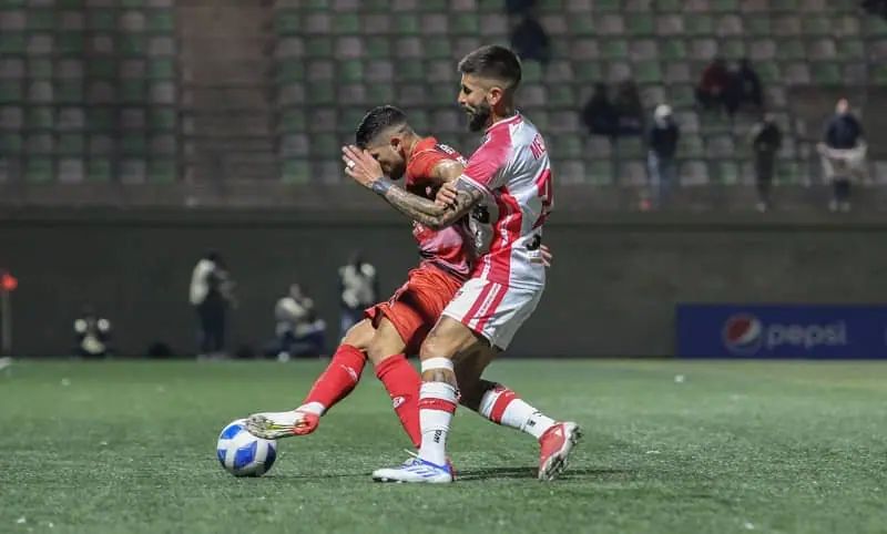 Unión San Felipe derrotó a Deportes Copiapó en partido pendiente y trepó al segundo lugar