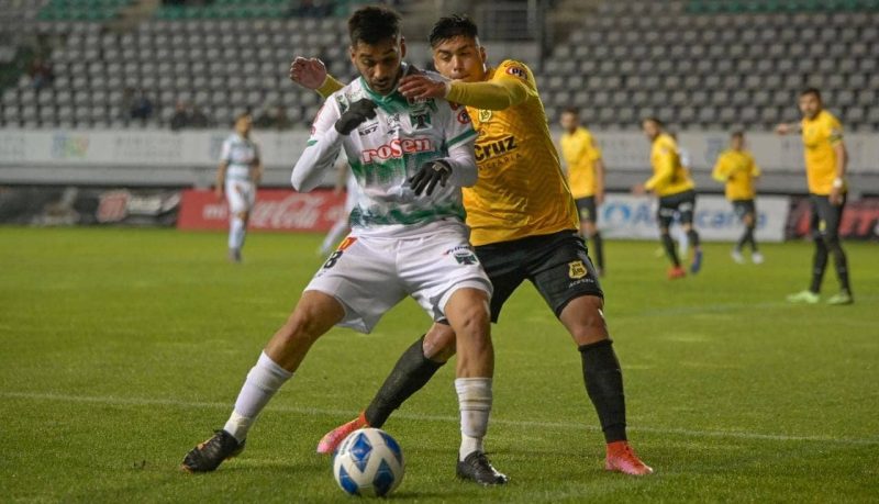 Deportes Temuco consiguió su tercera victoria al hilo derrotando a un San Luis lleno de expulsiones. 1B 2022 septiembre