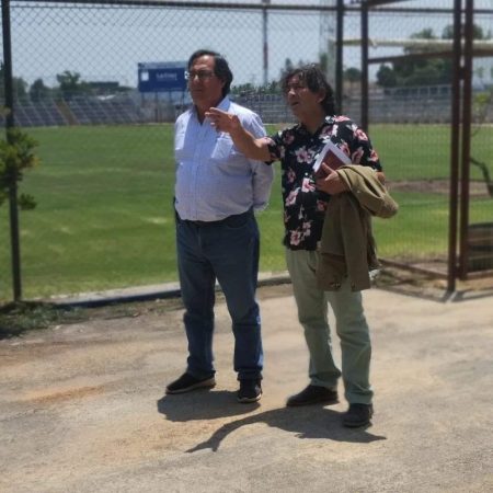 Concejal Pedro Zuniga en estadio Joaquin Munoz Garcia parte 2
