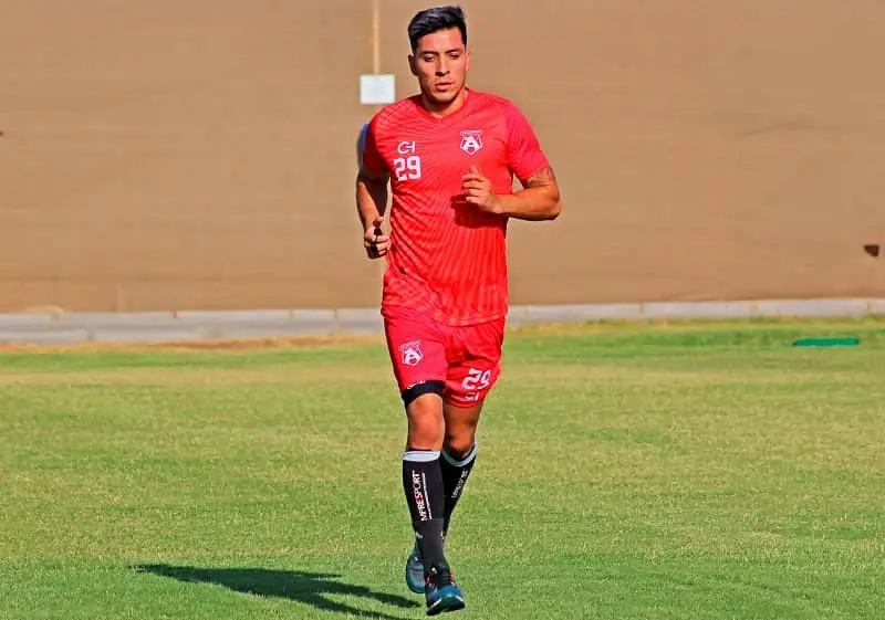 Eduardo Farías se convirtió en refuerzo de San Marcos de Arica para la temporada 2023
