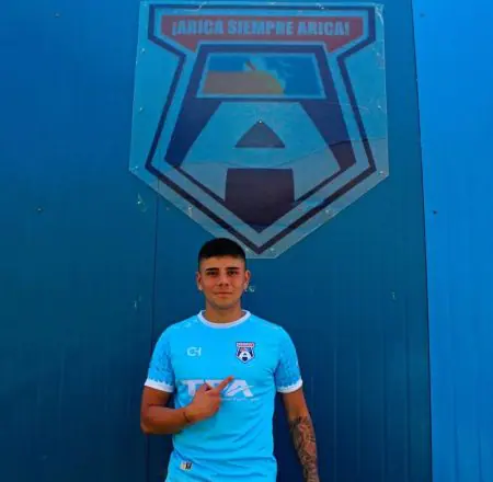 Hugo Rojo nuevo jugador de San Marcos de Arica 2023.