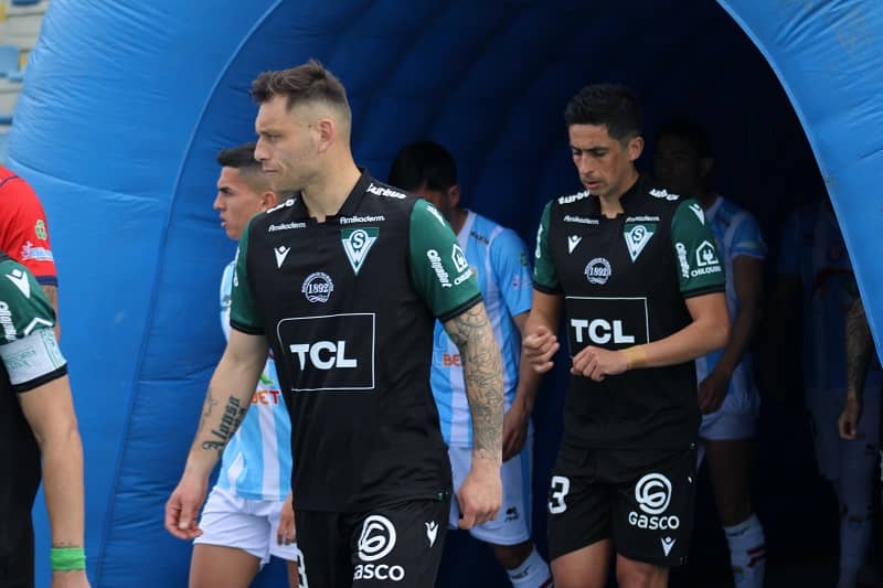 No solo incorporaciones ha tenido Wanderers: El defensa Miguel Sanhueza no sigue en Santiago Wanderers y parte a Primera División, específicamente a Coquimbo Unido