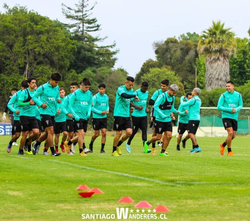 Cinco amistosos proyecta Santiago Wanderers para llegar con buen ritmo al inicio del tonreo 2023 de la Primera B