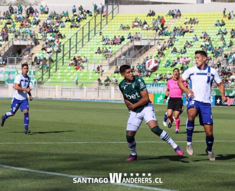 Santiago Wanderers se estrelló con la muralla Maximiliano Velazco
