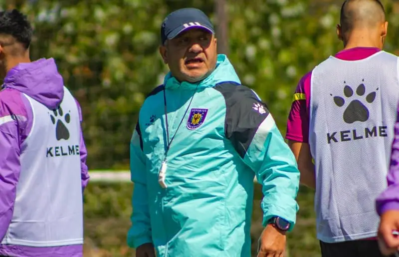 César Bustamante, segundo técnico despedido en la temporada 2023