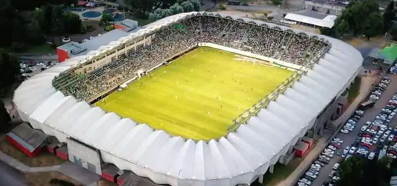 Deportes Temuco y su hinchada en el Germán Becker