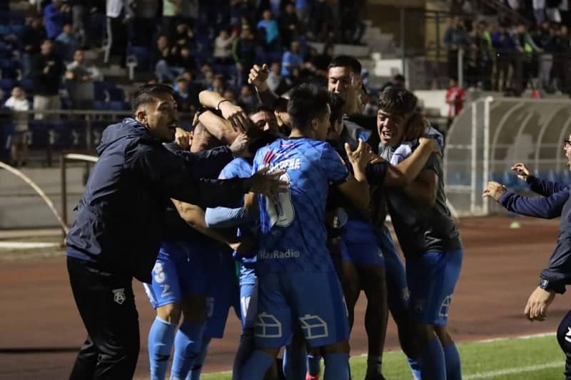 San Marcos de Arica salió del fondo de la tabla al derrotar 2 a 1 a Deportes La Serena