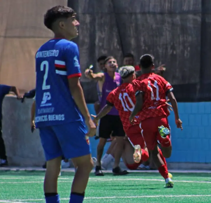 San Marcos de Arica repudió los insultos xenófobos de sus hinchas contra jugadores juveniles de Real San Joaquín.