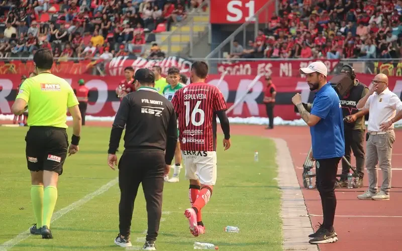 El defensa central Francisco Sepúlveda, ex Rangers y Deportes Antofagasta, reforzaría a Deportes Recoleta.