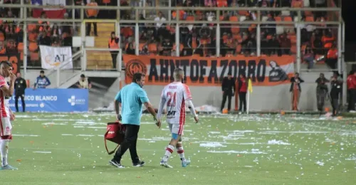 Deportes Copiapó ve partir a uno de sus históricos del ascenso a Primera División Marco Medel seguirá en Deportes Copiapó pese al interés de Deportes Puerto Montt.