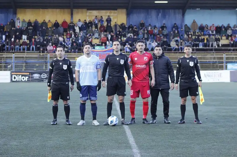 Cara pálida en Provincial Osorno vs Deportes Valdivia. Segunda División, fecha 14