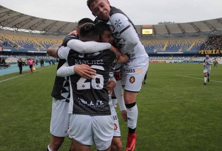 Deportes Limache está a punto de hacer historia en Segunda División.