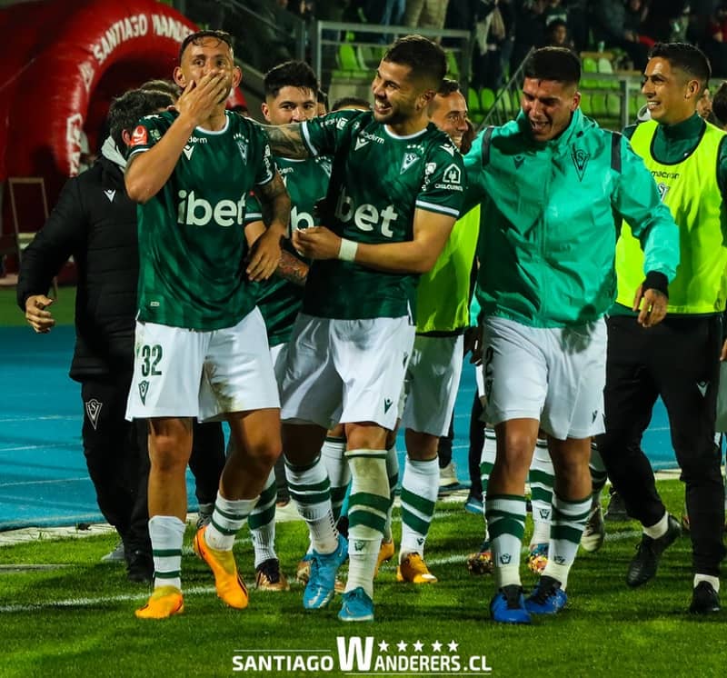 Santiago Wanderers marcha líder en la tabla de posiciones de la segunda rueda de la Primera B.