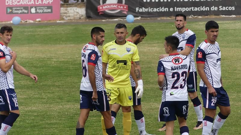 Luis Landeros, director técnico cambeón con Deportes Temuco, llega a la banca de Deportes Recoleta cuadro que quiere permanecer en la Primera B.