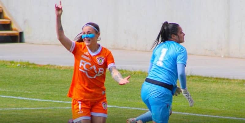 La ex goleadora de San Marcos de Arica y Cobreloa, Evelyn Carlos, parte al fútbol de España.