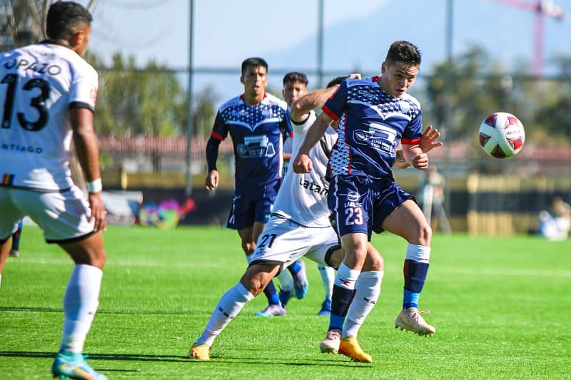 Deportes Recoleta evitó el descenso a Segunda División.