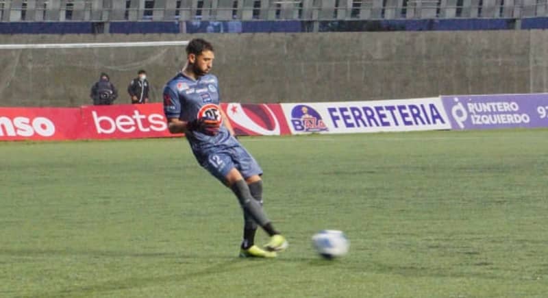 El golero de Deportes Puerto Montt, Mauricio Viana podrá jugar ante Unión San Felipe pese a los incidentes acaecidos en el partido frente a Barnechea. 