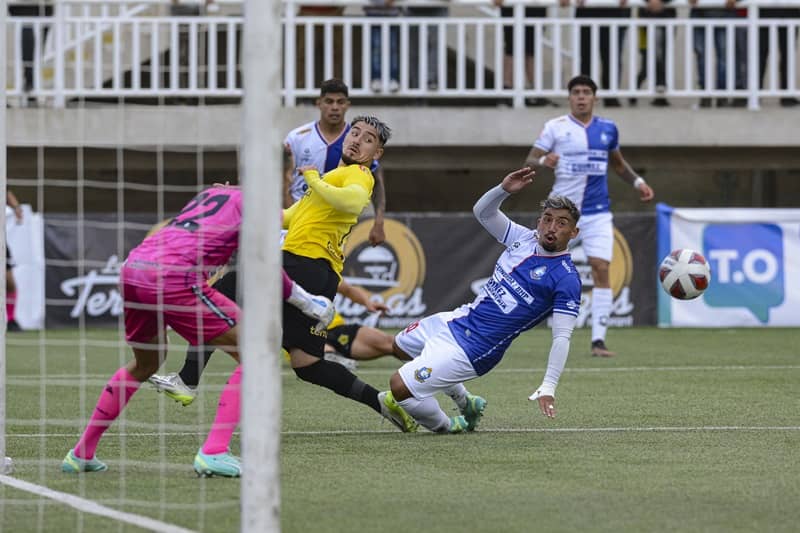 San Luis y Deportes Antofagasta igualaron 1 a 1 y dejaron abierta la llave de cuartos de final de la liguilla de ascenso de Primera B.
