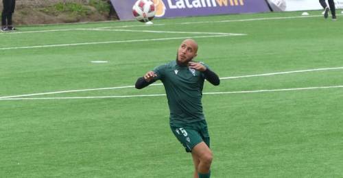 Siguen las despedidas en Santiago Wanderers: Se va Andrés Barboza El uruguayo Andrés Barboza continuará en Santiago Wanderers.