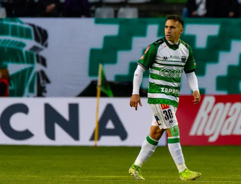 Deportes Temuco sorprendió y anunció la renovación de Fabián Núñez.