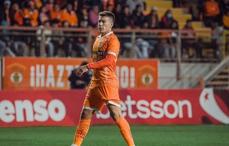 a gran figura de Cobreloa arriesga un duro castigo. Cristian Insaurralde fue expulsado en el polémico empate 1-1 vs Huachipato y el informe del juez Benjamín Saravia podría derivar en una severa sanción para el veloz y hábil delantero.