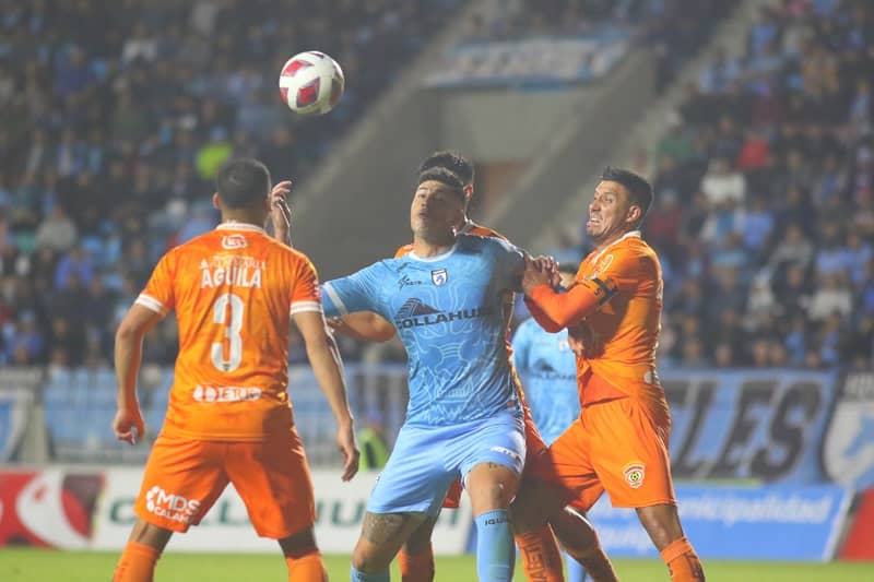 Cobreloa y Deportes Iquique pretenden a golero de Universidad Católica.
