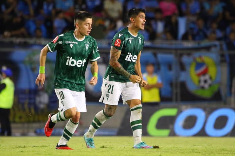 Matías Plaza dejaría Santiago Wanderers para ir a Primera.