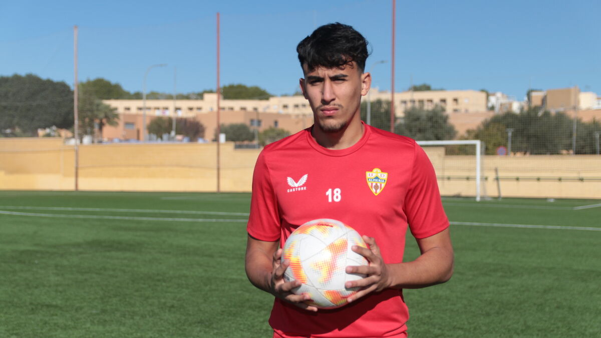 Rachad Fettal debuta en la liga de fútbol de Almería