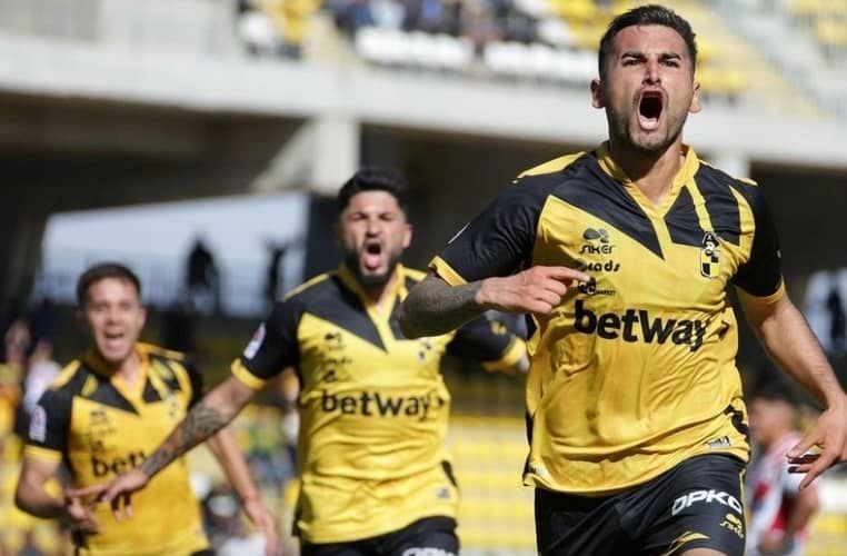 Cobreloa César Huanca fichaje. Unión San Felipe ya tiene centrodelantero para la campaña 2024. César Huanca fue el elegido por los albirrojos.