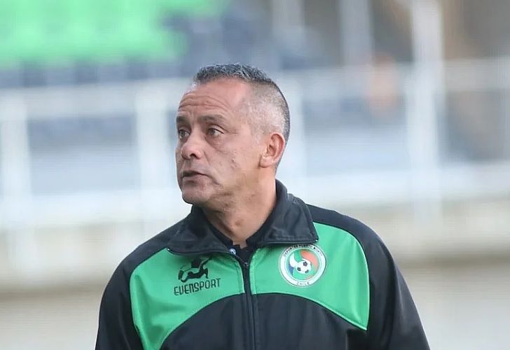 Rangers confirman interés en DT campeón de Primera B