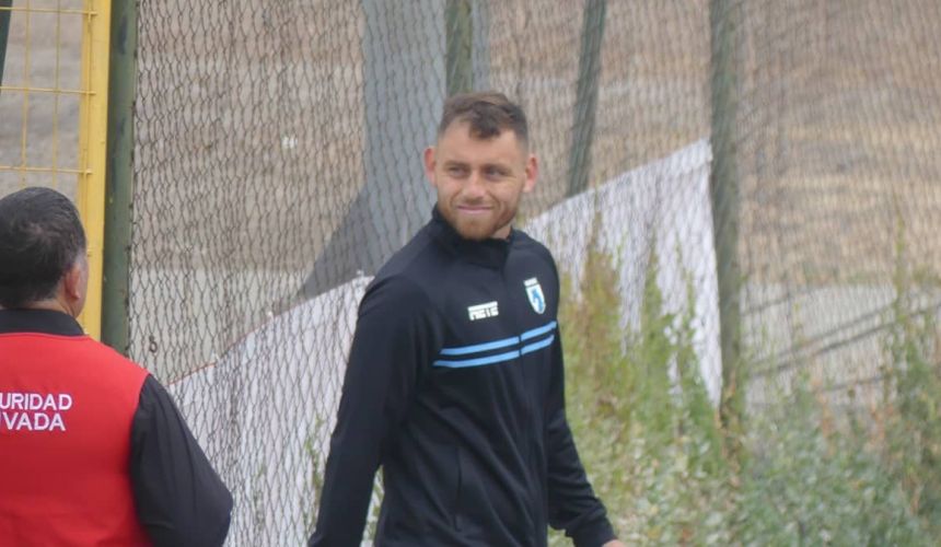 Rangers de Talca comenzó a reforzarse para la Primera B 2025, llega Miguel Sanhueza. Deportes Iquique confirmó la renovación de Miguel Sanhueza.