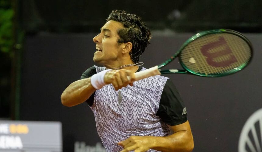 Garín no queda indiferente al estado de la cancha del ATP de Santiago, tras su eliminación ante Tomás Barrios.
