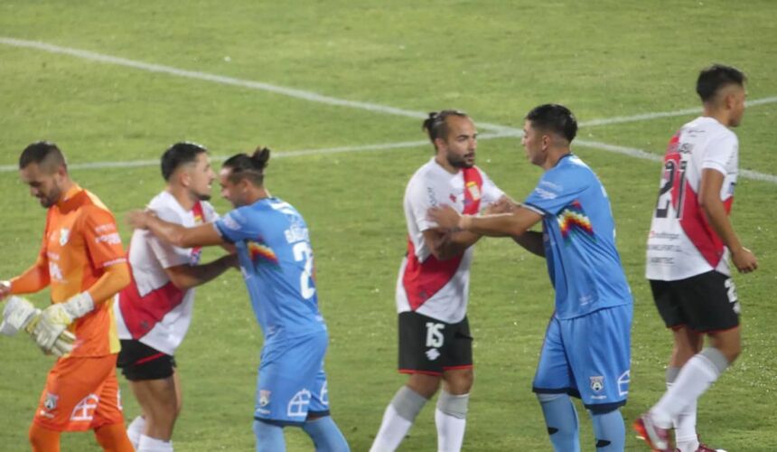 Periodista de Curicó relató incidentes tras partido vs San Marcos.