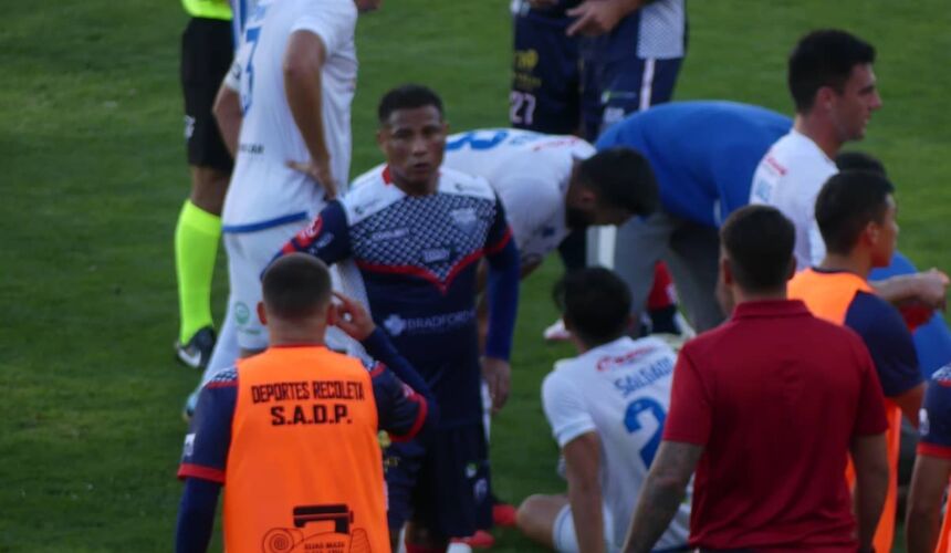 Delicadas lesiones marcaron el fin de semana en el fútbol chileno.