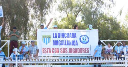 La hinchada de Magallanes se cuadró con el plantel albiceleste en medio de la disputa que se generó entre plantel y directiva, tras el despido del defensa José Cañete.