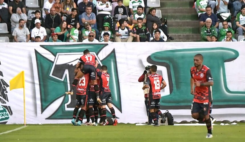 Deportes Limache derrotó a domicilio a Deportes Temuco en su estreno en Primera B.